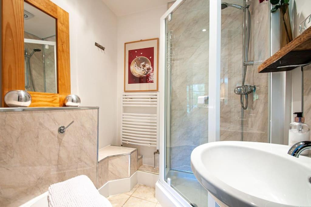 Blueberry Cottage - Lower Mill Estate Somerford Keynes Экстерьер фото