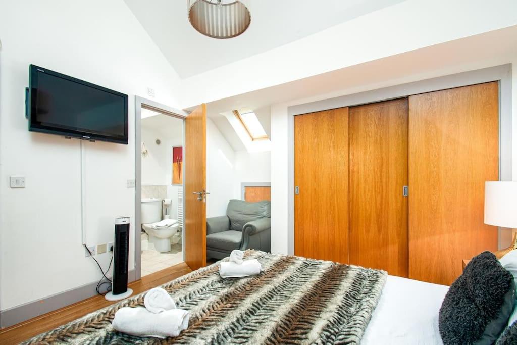 Blueberry Cottage - Lower Mill Estate Somerford Keynes Экстерьер фото