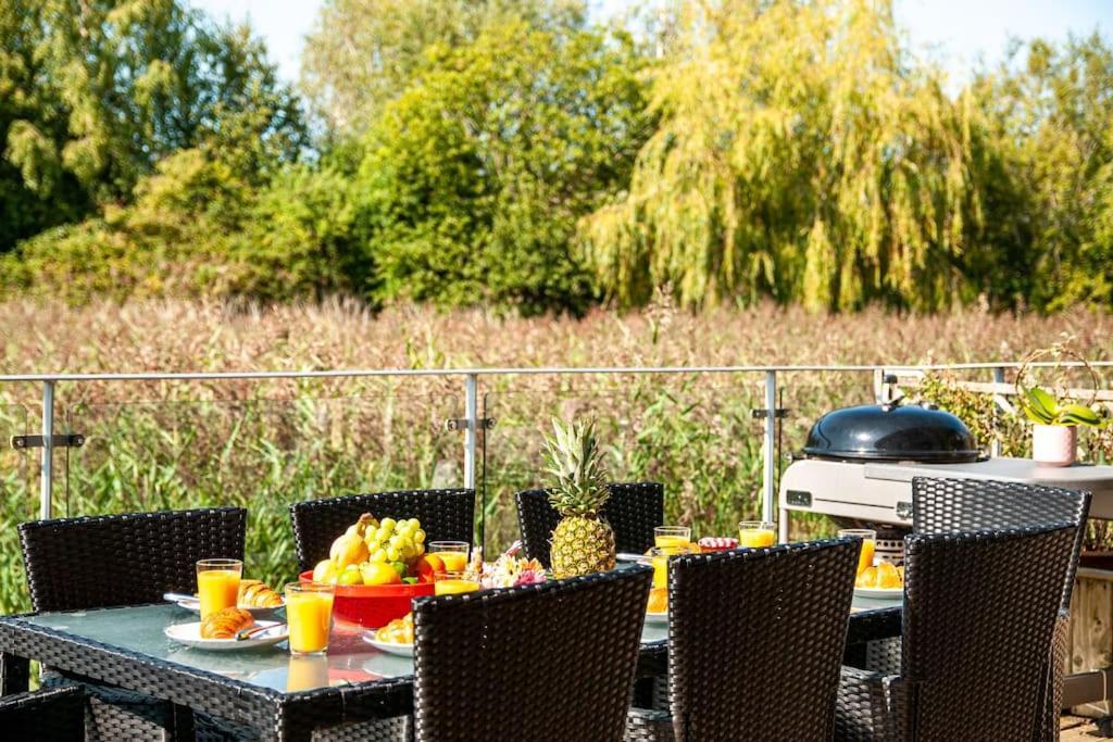 Blueberry Cottage - Lower Mill Estate Somerford Keynes Экстерьер фото